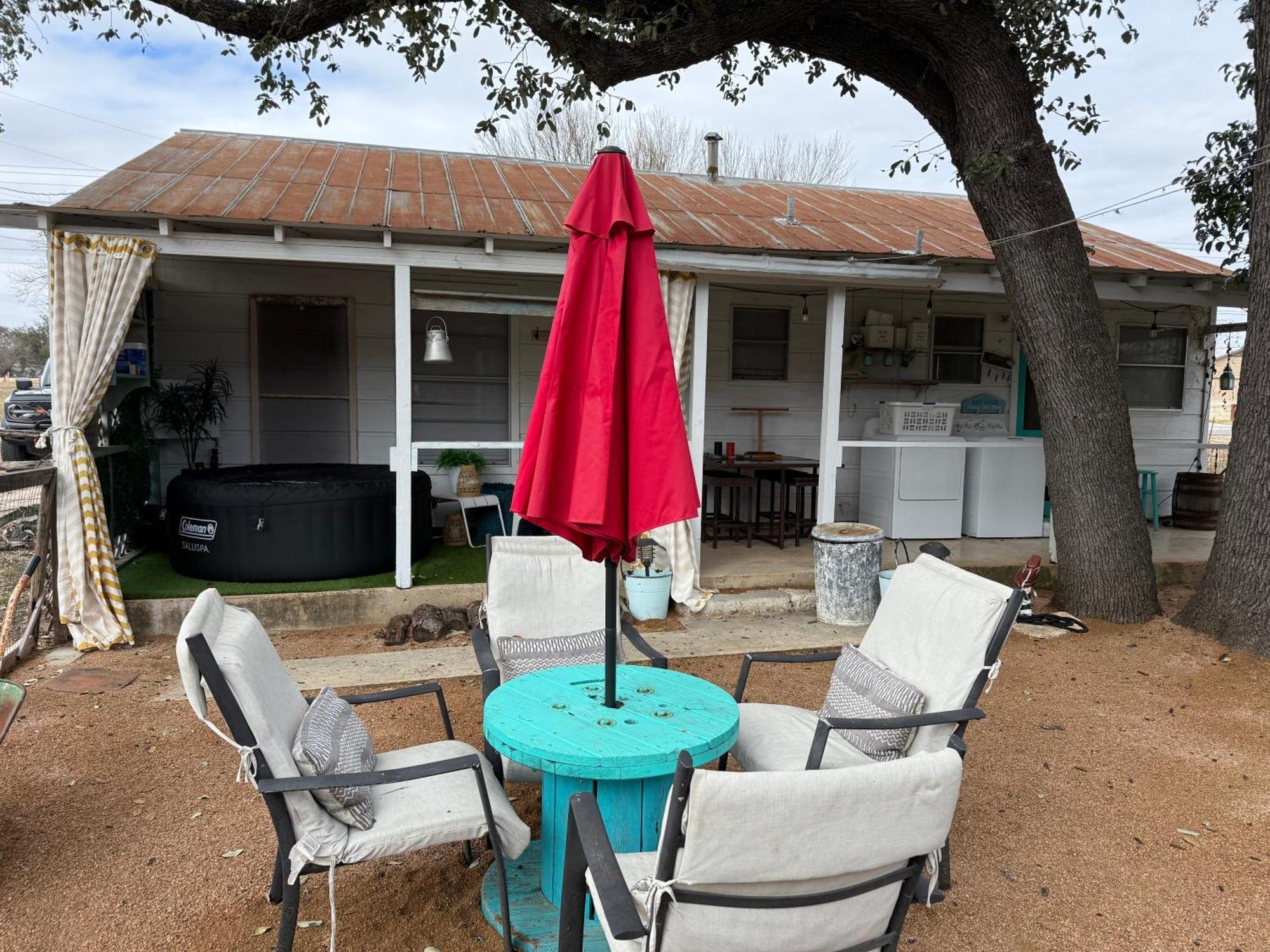Pecan St. Parlor Haus Downtown Bandera, Tx מראה חיצוני תמונה